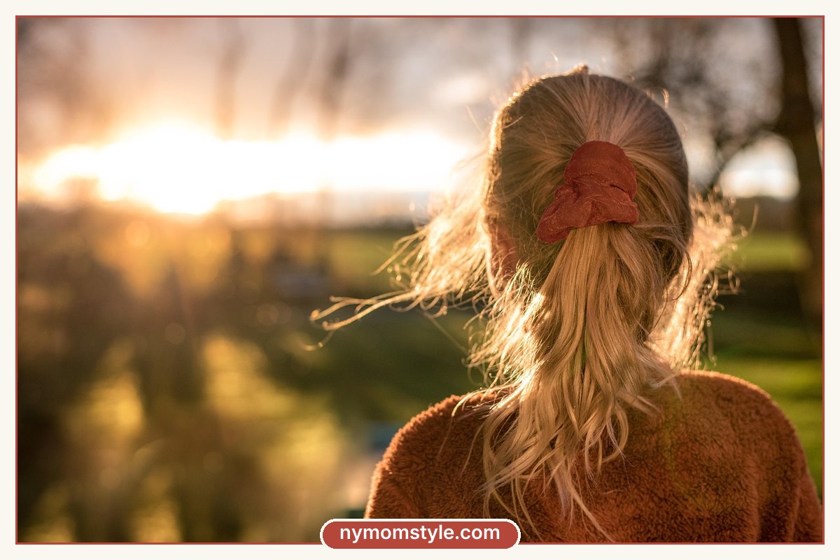 Easy Hairstyles for Busy Moms: 8 Quick Style Cards