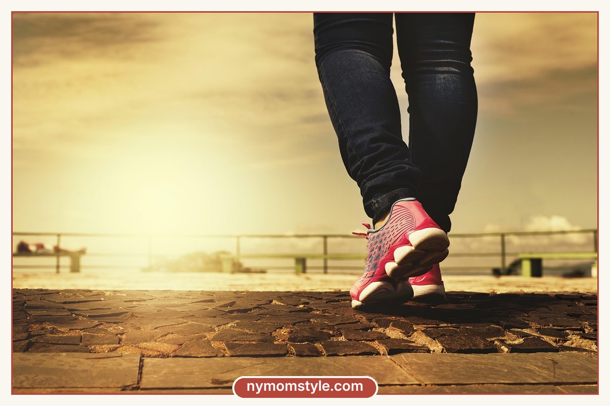How to Choose Walking Shoes for Moms: A Test-It-Yourself Guide